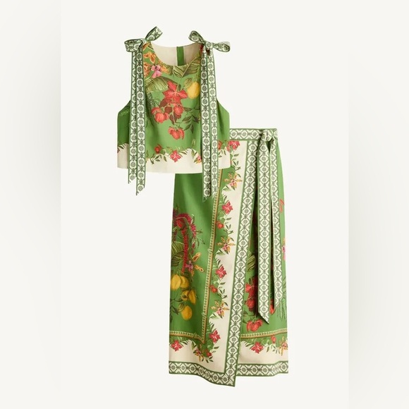 H&M NWT Crop Top ONLY part of a Coord set with Wrap Skirt Botanical Floral Print - Picture 5 of 17